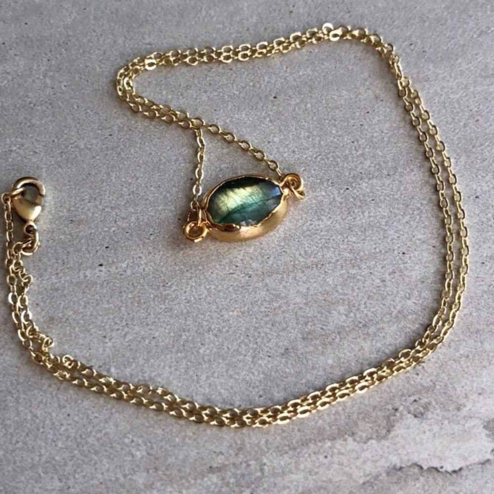 Last 1! 🌟Dainty Labradorite Necklaces - Picture 4 of 7